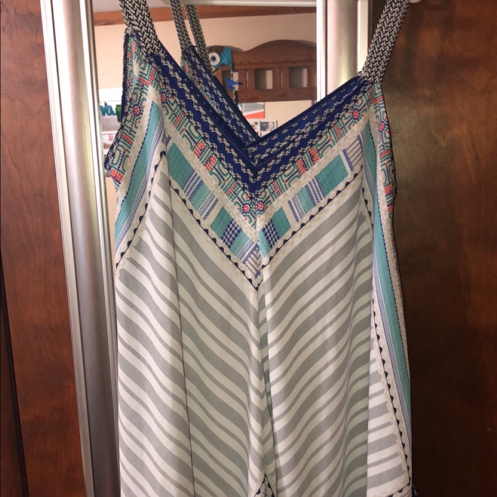Flowy tank